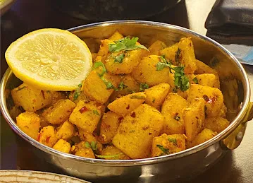 ( مطعم البوادي ) AlBawadi Restaurant & Café