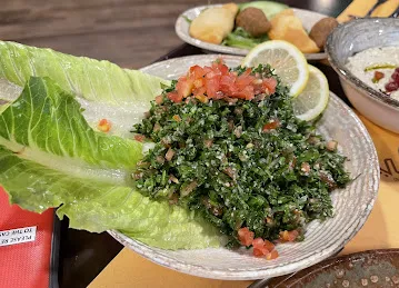 ( مطعم البوادي ) AlBawadi Restaurant & Café