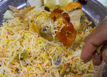 مطعم البيت السعودي للمندي والمظبي
