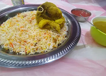 مطعم البيت السعودي للمندي والمظبي