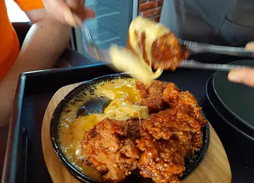 مطعم ألذ شي