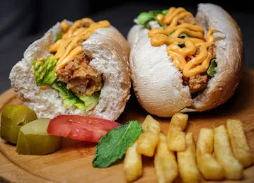 مطعم الحبق ALHABAK RESTUARANT