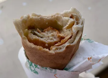 مطعم الروضة Al Rowdha Restaurant