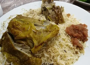مطعم نجد للمندي والمظبي
