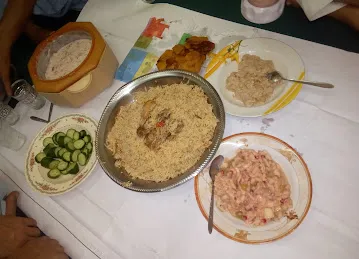 مطعم تلال المدينة