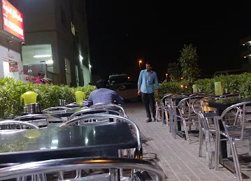 مطعم تلال المدينة