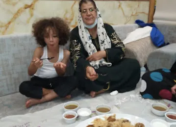 مطعم و مقهى سقطرى للمندي و المظبي و المشاوي