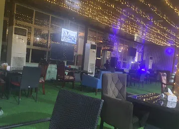 مطعم وكافتيريا ليالي عين الفايضه