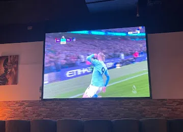 مطعم ومقهى جار القمر