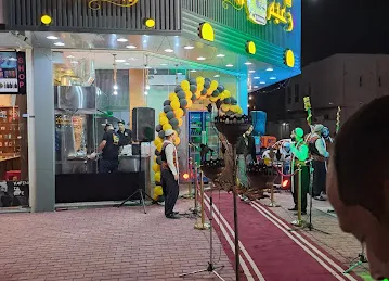 مطعم زعيم الحارة zaeim.alhara