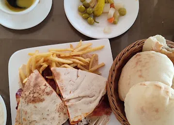 مطعم زهور الشام