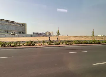 Muhaisnah 1, Intersection 2