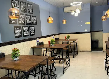 MUMKIN RESTAURANT, KARAMA, DUBAI.