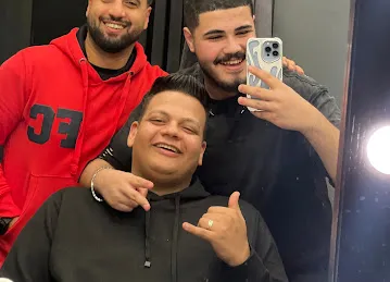 Musk Barbershop JVC