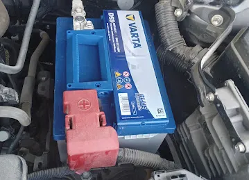 Muwailah car battery change service at your location