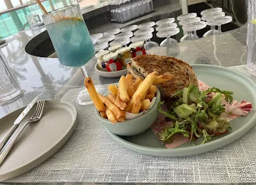 Myami Pool Bar & Lounge