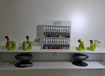 Nail Corner