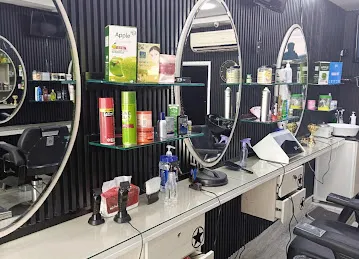 NAJMAT AL BUDOUR GENTS SALOON