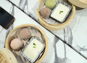 Nani Rolls and Noodles