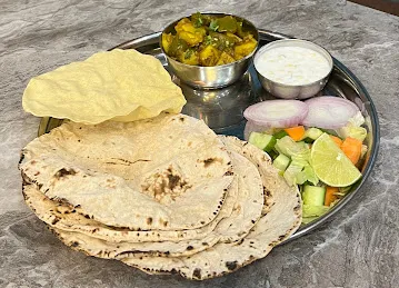 Nanu's Dilli Ka Andaz Restaurant (Pure Vegetarian)