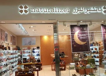 Naturalizer
