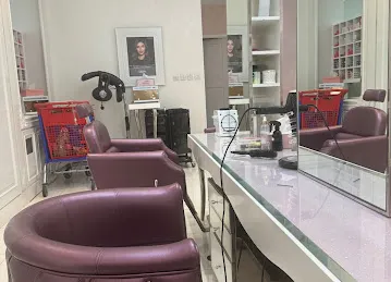 Nayomi Beauty Salon