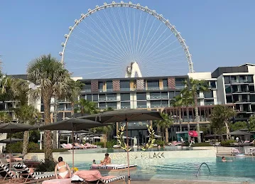 Neptune Pool & Beach