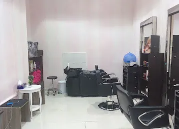 Nguyen thu ladies salon