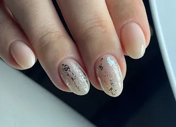 No. 7 Salon