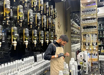 Oud Al Mashreq Perfume bar
