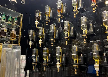 Oud Al Mashreq Perfume bar