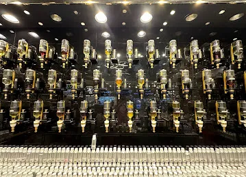 Oud Al Mashreq Perfume bar