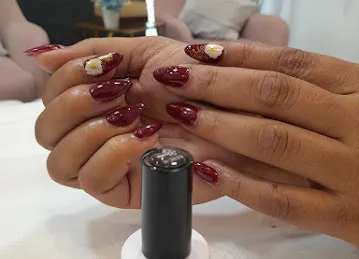 Ovilia Ladies Salon