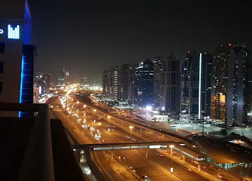 OYO 1046 Home Marina Diamond Tower