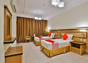 OYO 191 Golden Sea Hotel
