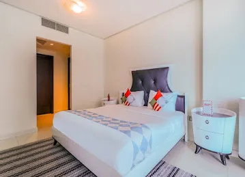OYO 228 Home 23 Marina Tower 801 3bhk GF