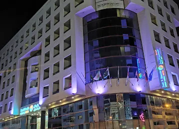 OYO 482 Sun And Sands Downtown