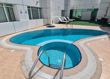 OYO 985 Home 1BR Lake city tower, JLT