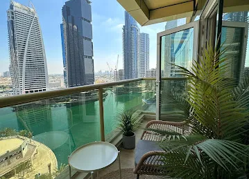 OYO 985 Home 1BR Lake city tower, JLT