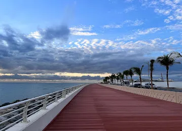 Palm Jumeirah Walk - West Crescent