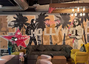 Paramount Lobby cafe