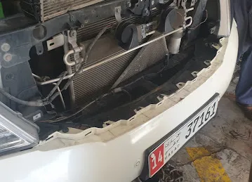 Paris Auto Repair Workshop