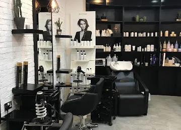 PAUSE SALON & SPA