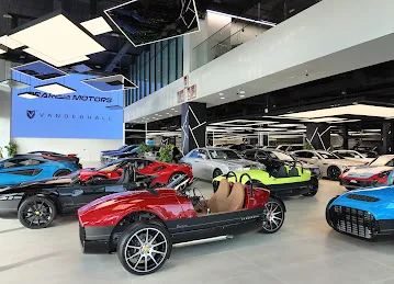 Pearl Motors - Luxury Automobiles