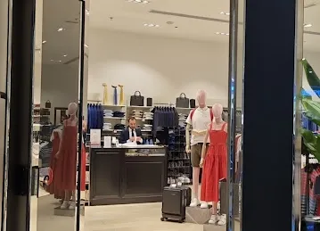 Pierre Cardin - Sahara Center