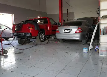 Pit Stop Garage