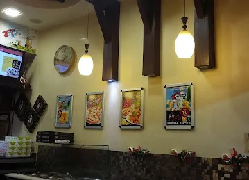 Pizza House (The Italian Restaurant)
