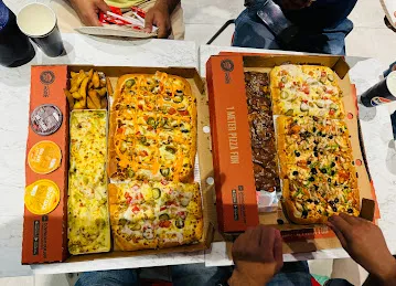 Pizza Hut Enoc Mezher