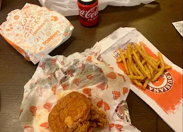 Popeyes Louisiana Kitchen - Al Rigga