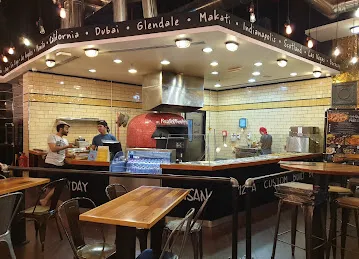 Project Pie Outlet Village